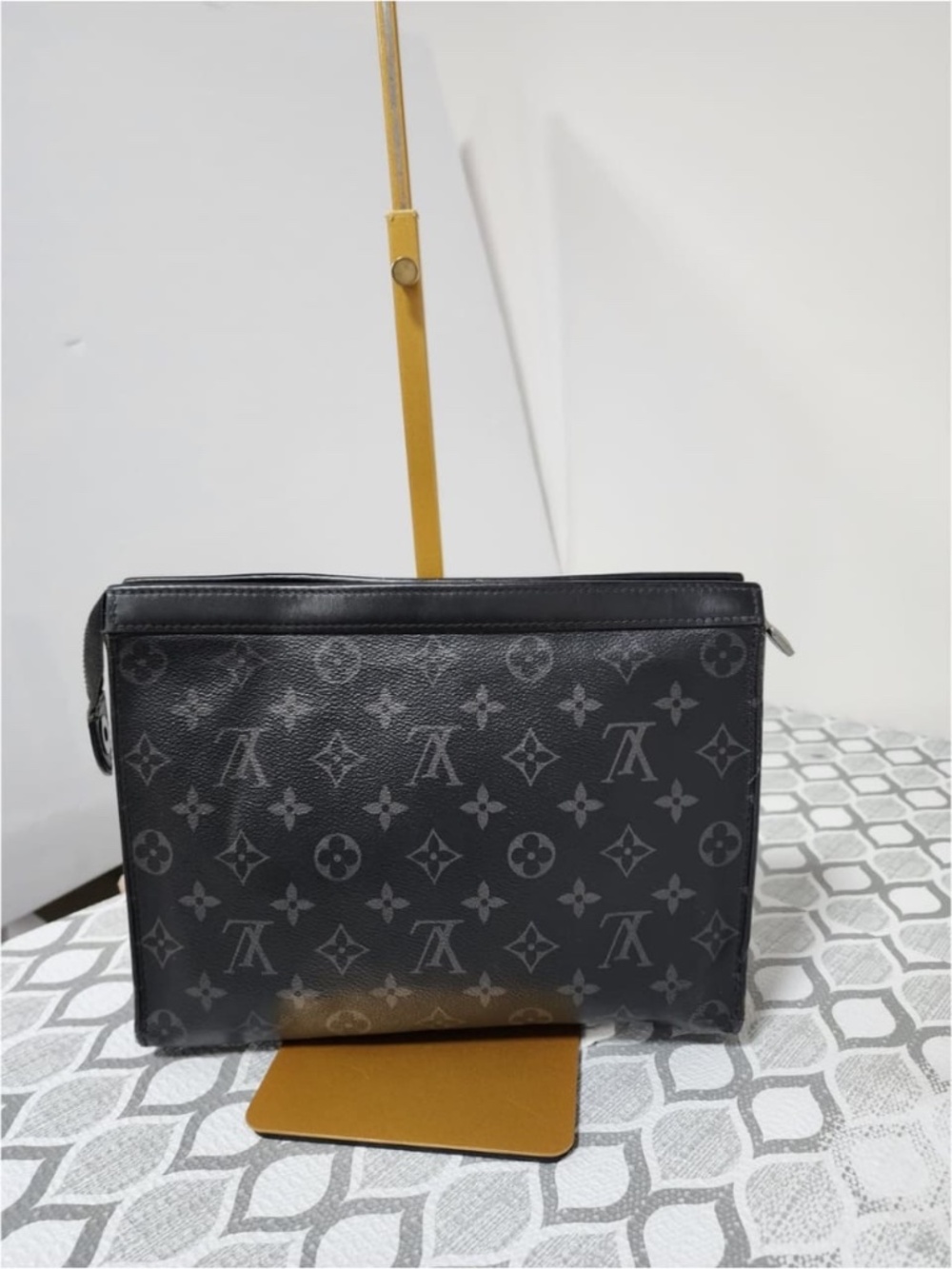 Authentic LOUIS VUITTON Monogram Eclipse Voyage Wristlet MM Black/Grey